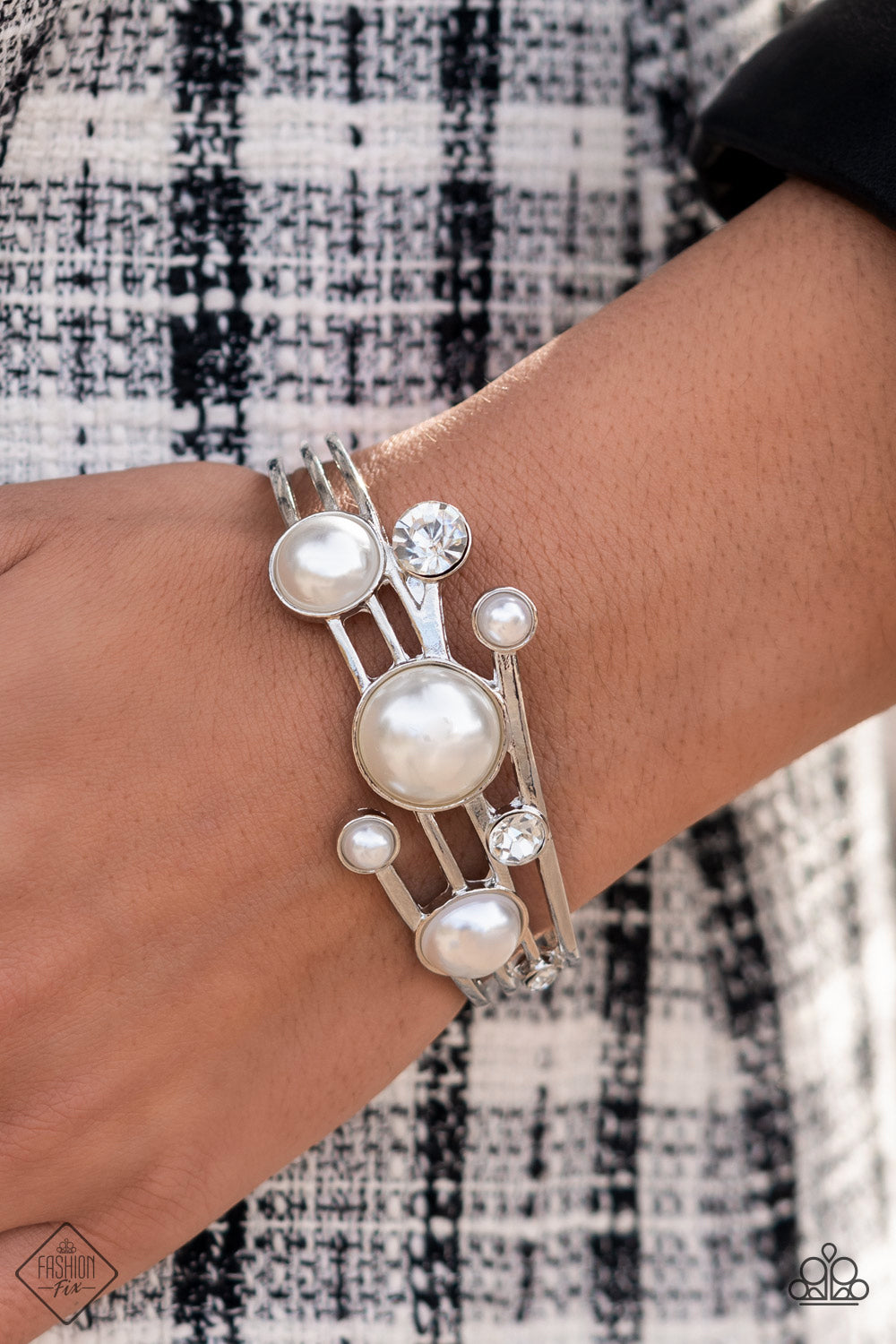 Total SAIL-Out (White bracelet)