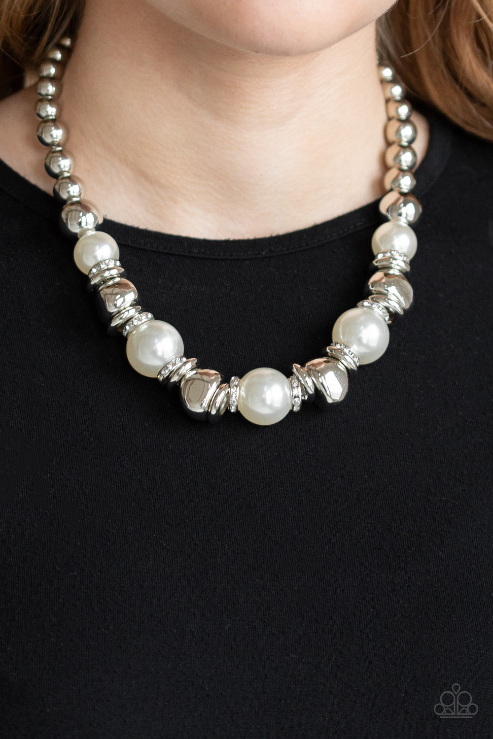 Hollywood HAUTE Spot (White necklace)