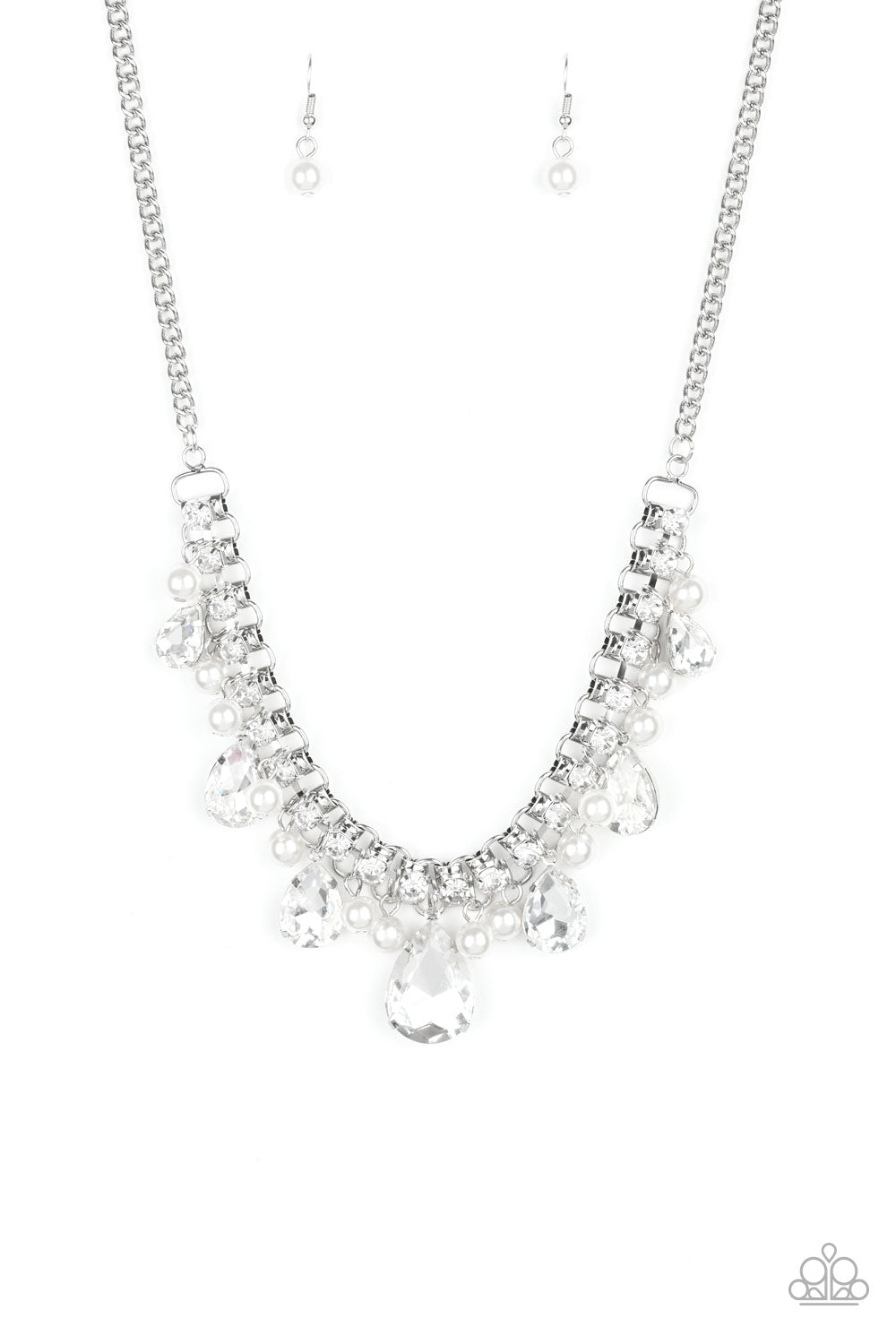 Knockout Queen (White necklace)