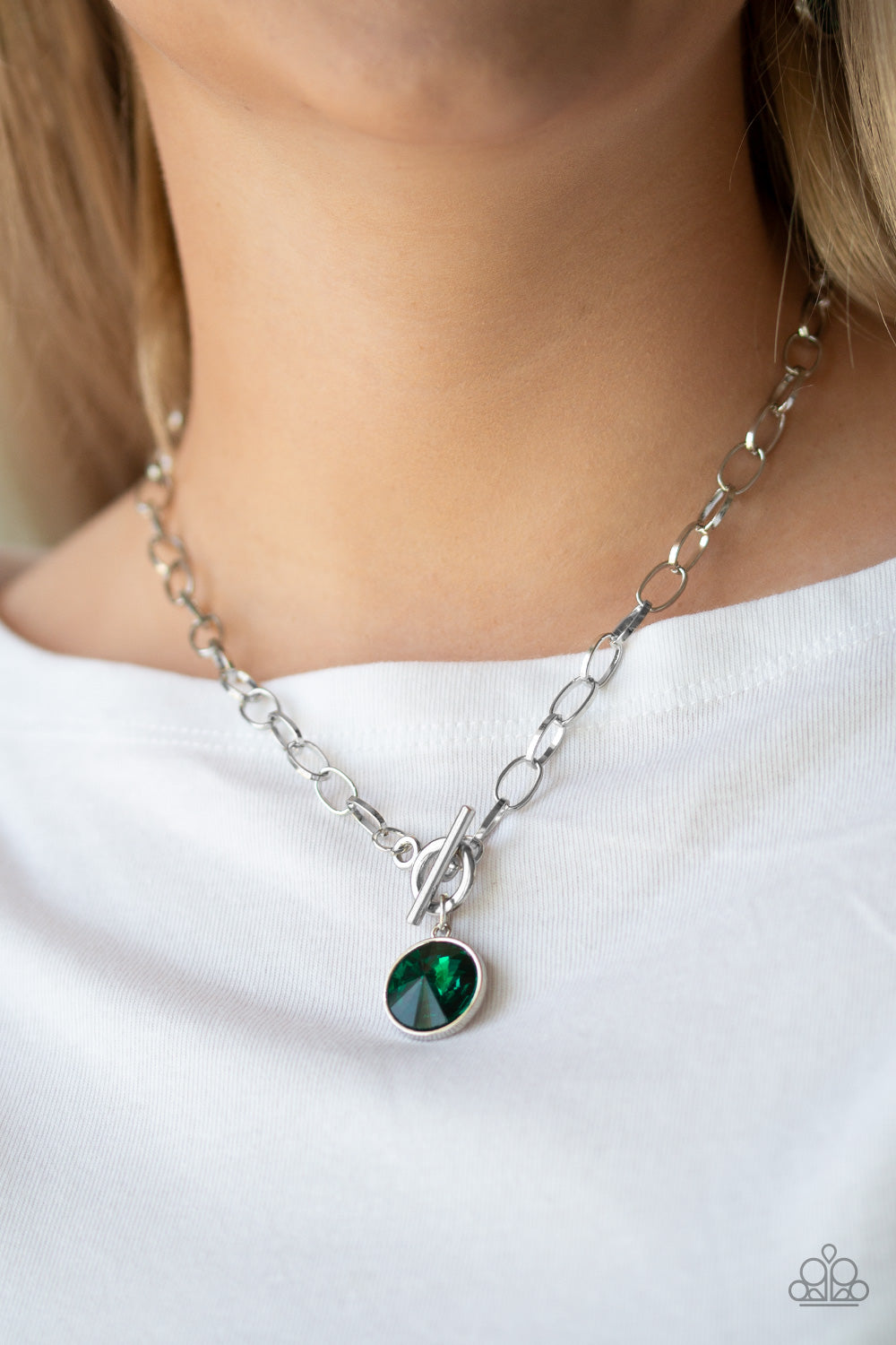She Sparkles On (Green necklace)