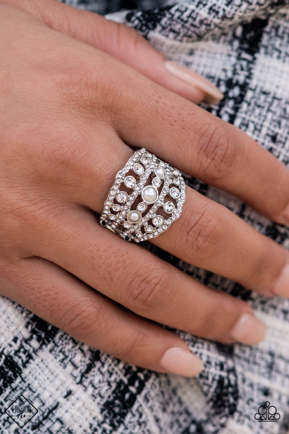 Sailboat-Bling (White ring)