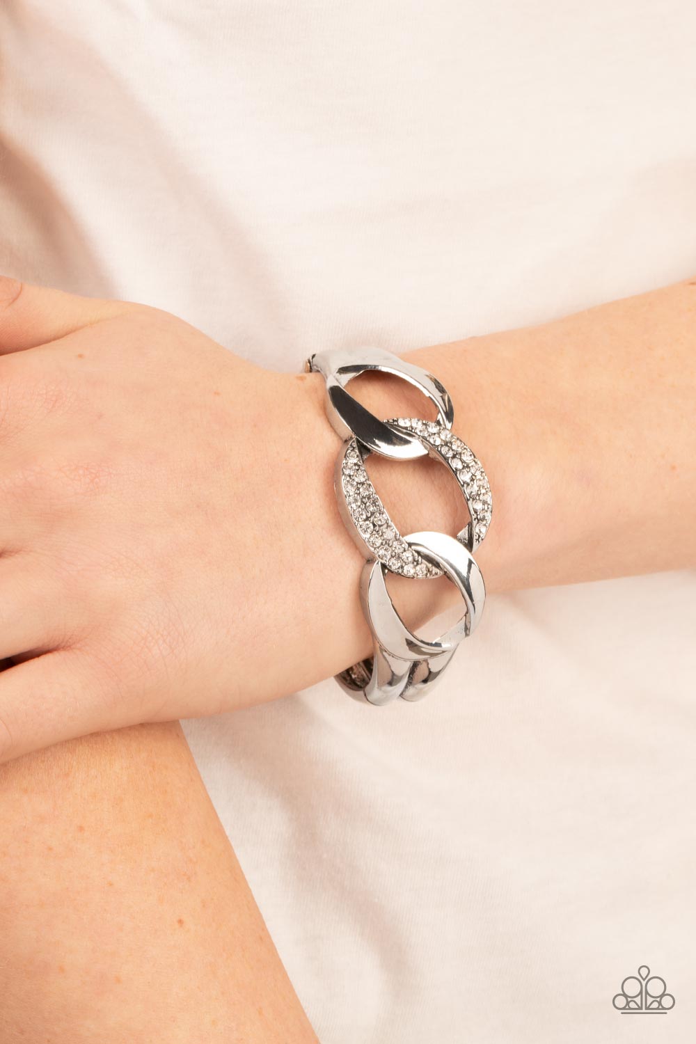 BOMBSHELL Squad (White bracelet)