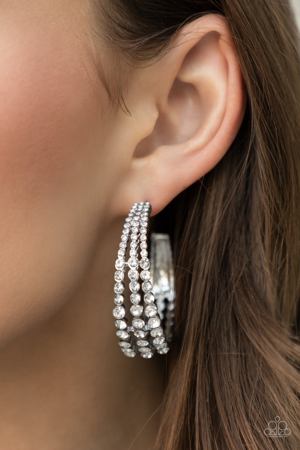 Cosmopolitan Cool (White earrings)